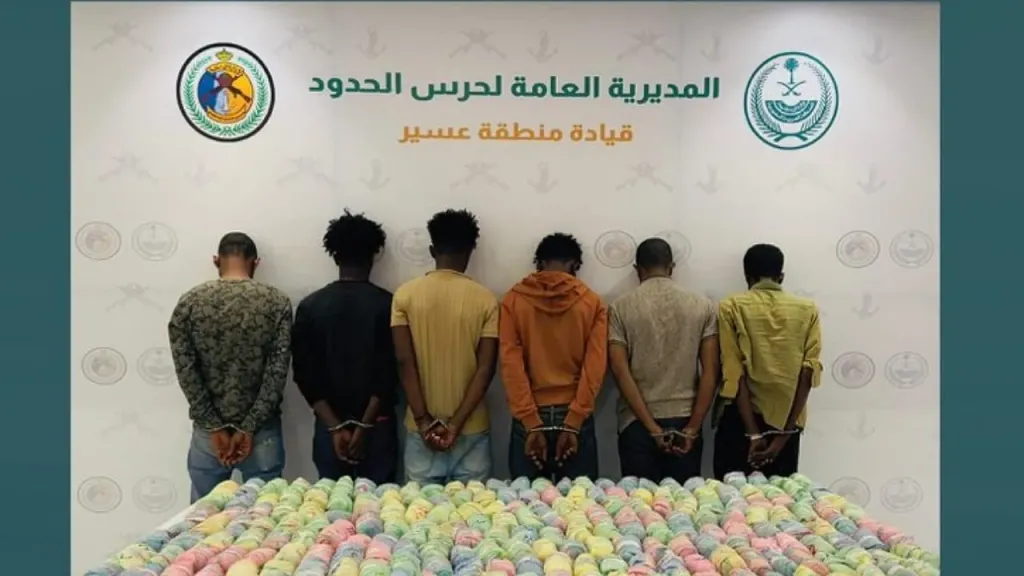 القبض على أربعة يمنيين بحوزتهم كميات من القات في السعودية